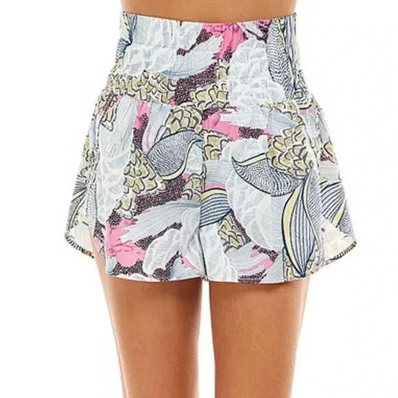 NWT TCEC Smocked Athletic Shorts Sz M - Picture 7 of 9